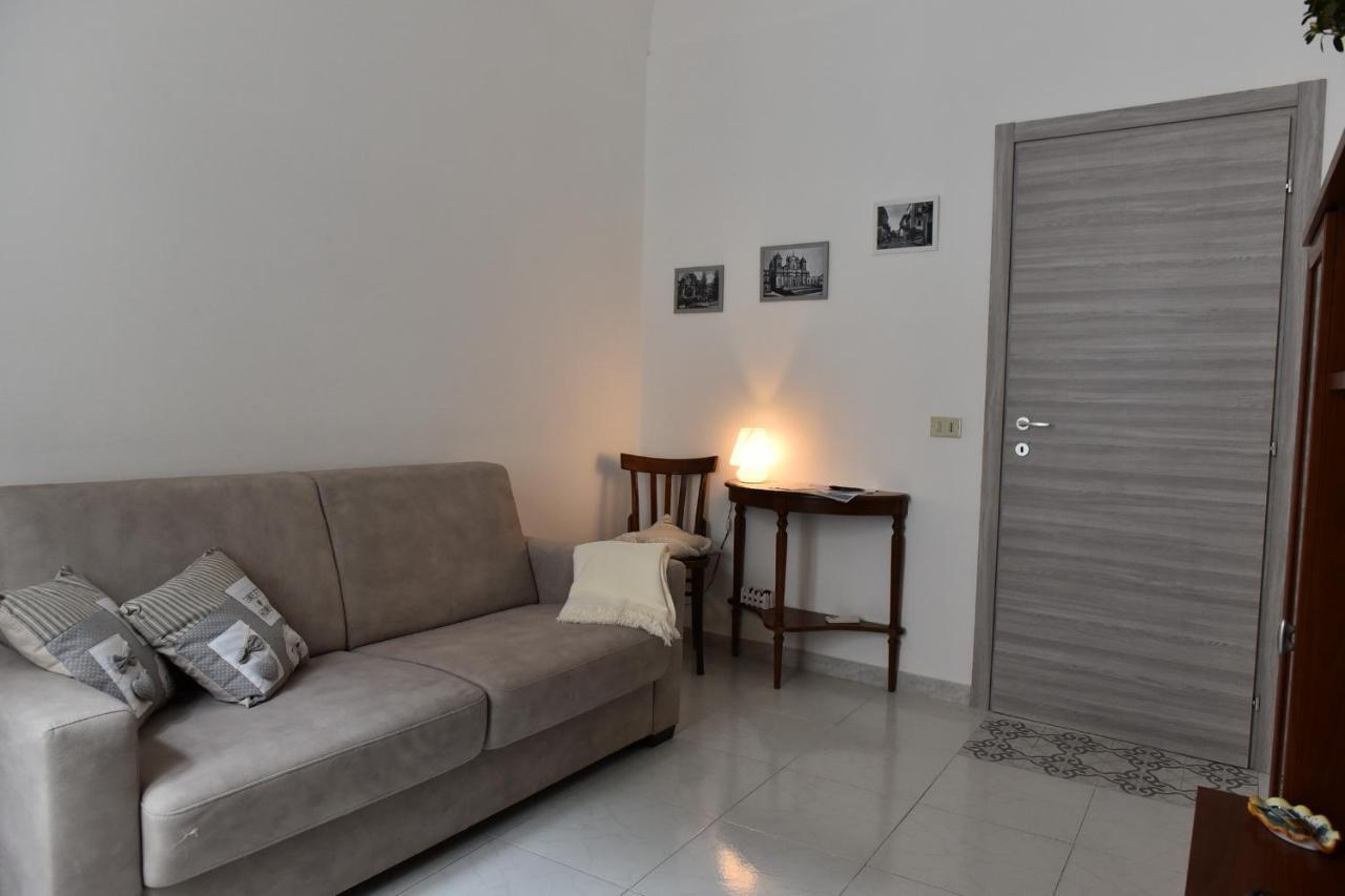 דירות נוטו Casa Contini Rosa מראה חיצוני תמונה